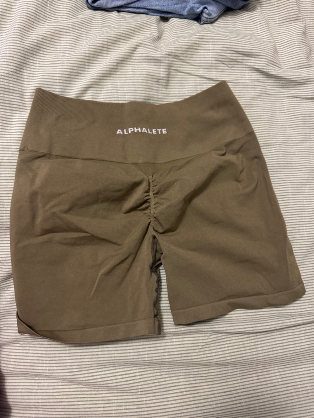 Alphalete Women's Olive/Brown High-Rise Scrunch Seam Bike Shorts